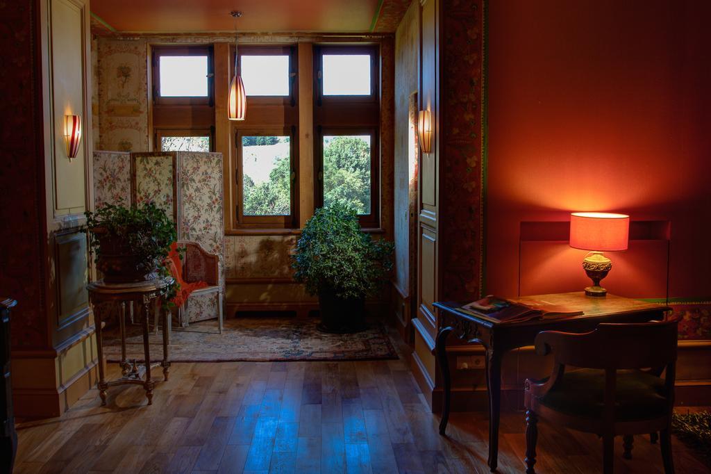 Chateau Du Besset Saint-Romain-de-Lerps Zimmer foto
